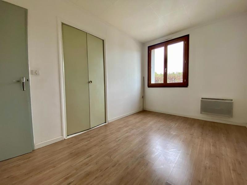 Studio - 82 m² - 4 pièces