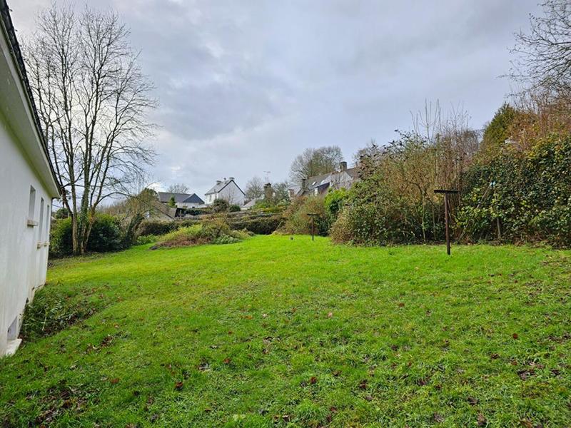 Maison - 202 m² - 9 pièces