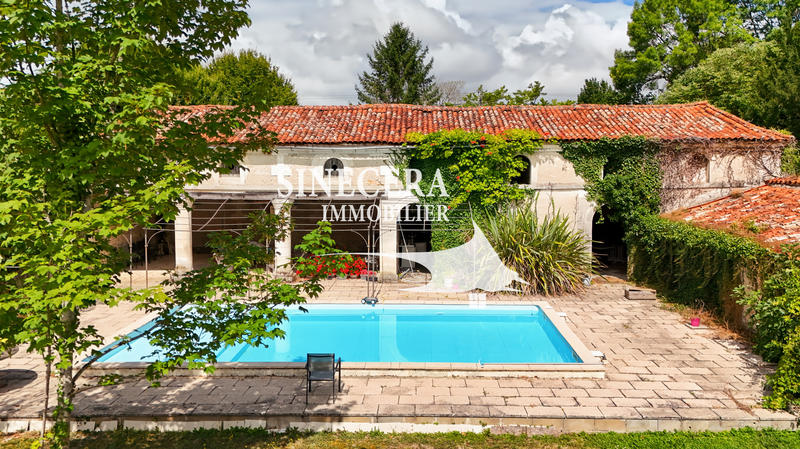 Château - 600 m² - 19 pièces