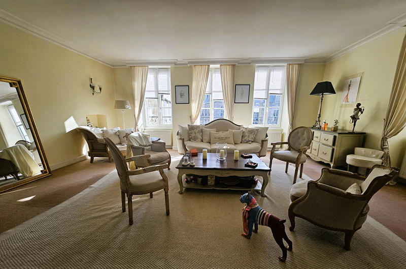 Appartement - 178 m² - 7 pièces