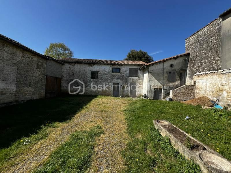 Maison en pierre - 141 m² - 5 pièces