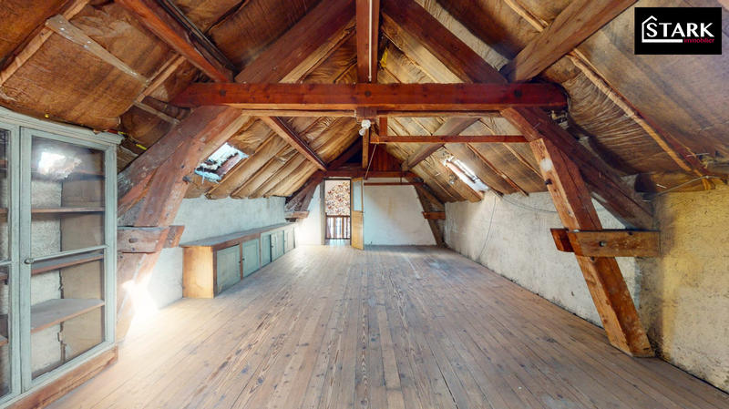 Maison - 274 m² - 10 pièces