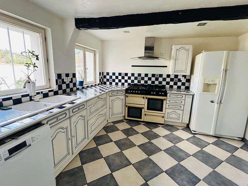 Maison - 216 m² - 6 pièces