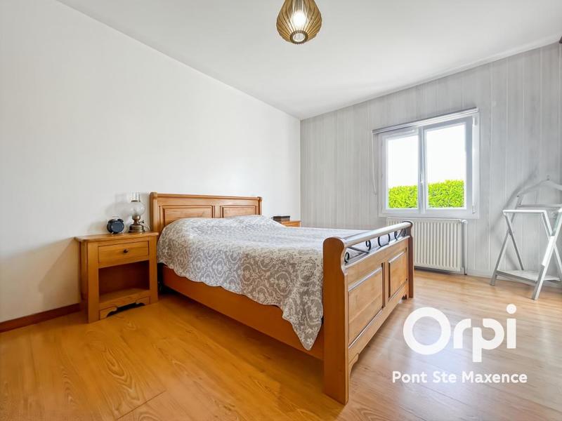 Maison - 218 m² - 6 pièces