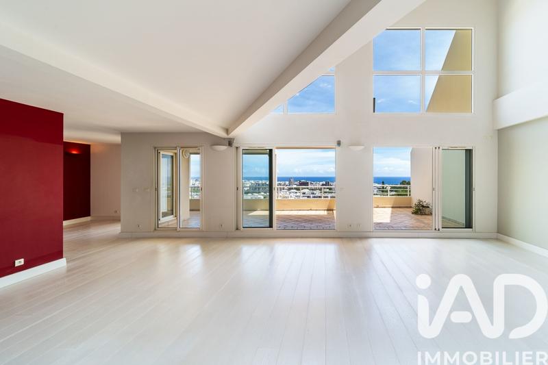 Duplex - 197 m² - 5 pièces