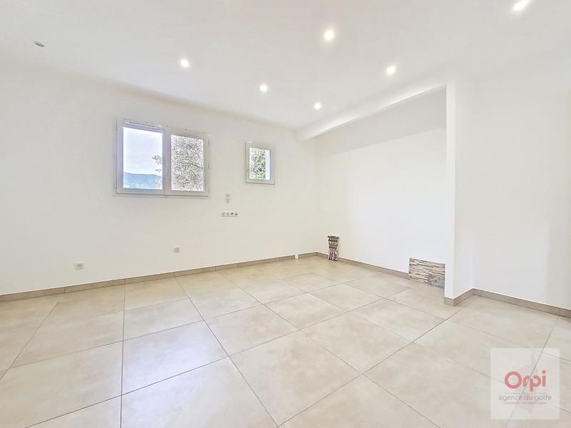 Maison - 77 m² - 3 pièces