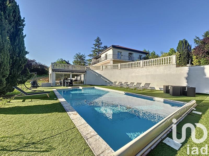 Maison - 282 m² - 8 pièces