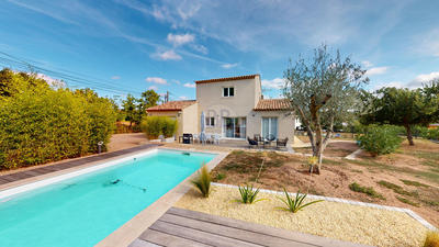 Villa - 90 m² - 4 pièces