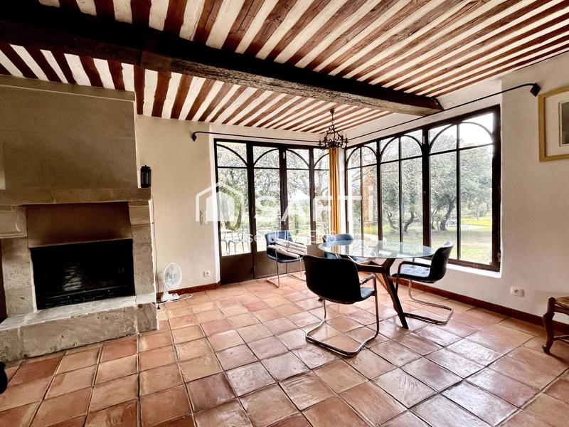 Maison - 270 m² - 9 pièces