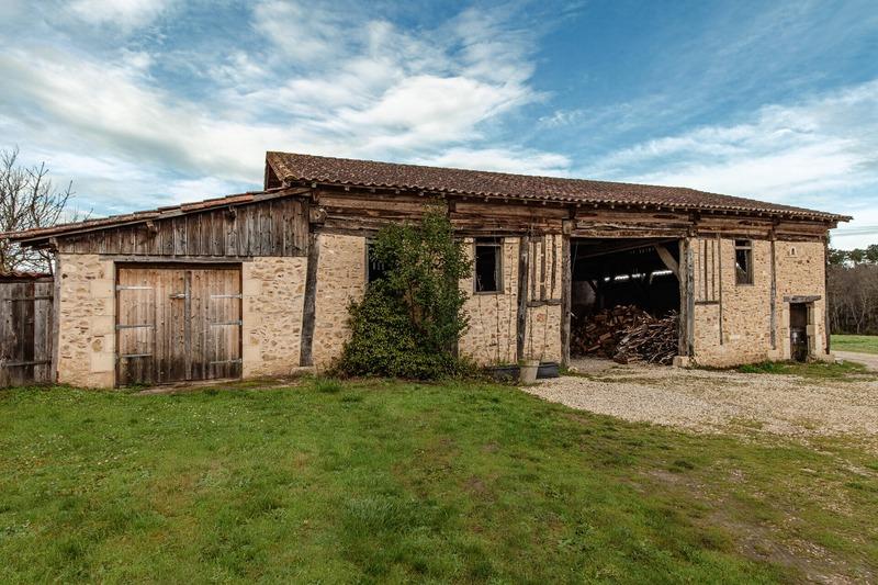 Propriété - 564 m² - 16 pièces