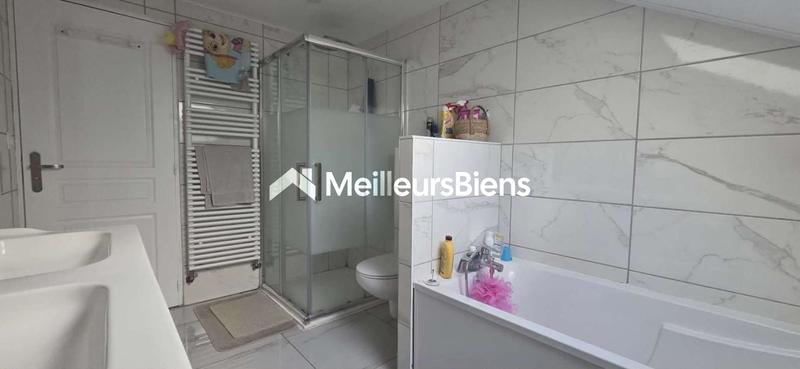 Maison - 115 m² - 5 pièces