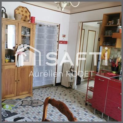 Maison - 180 m² - 7 pièces