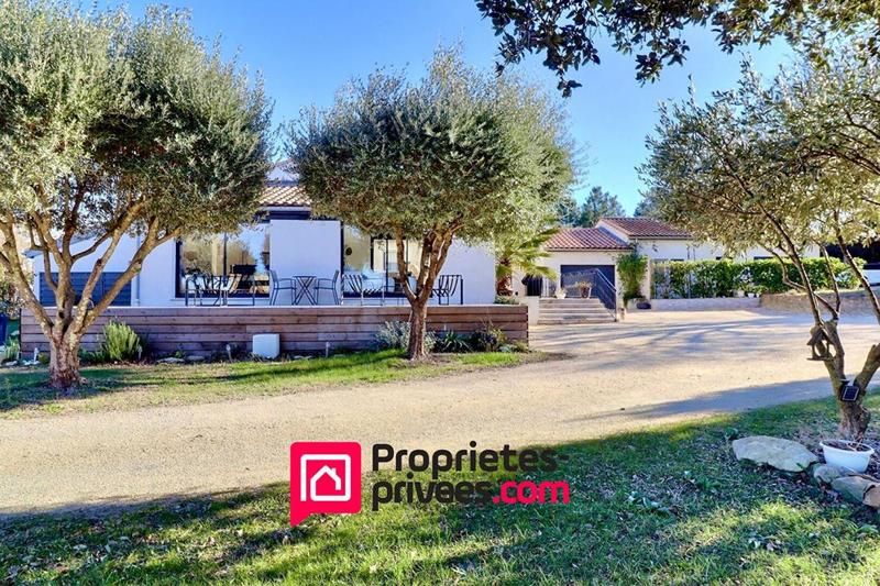 Villa - 222 m² - 10 pièces