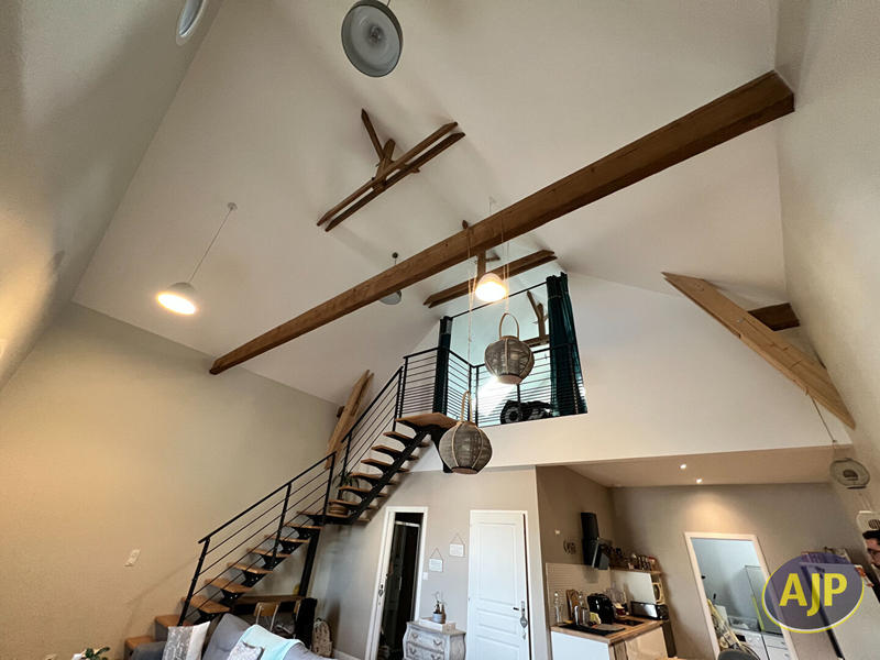 Appartement - 84 m² - 3 pièces