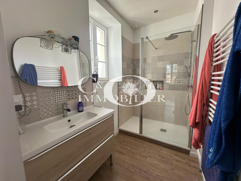 Maison - 236 m² - 10 pièces