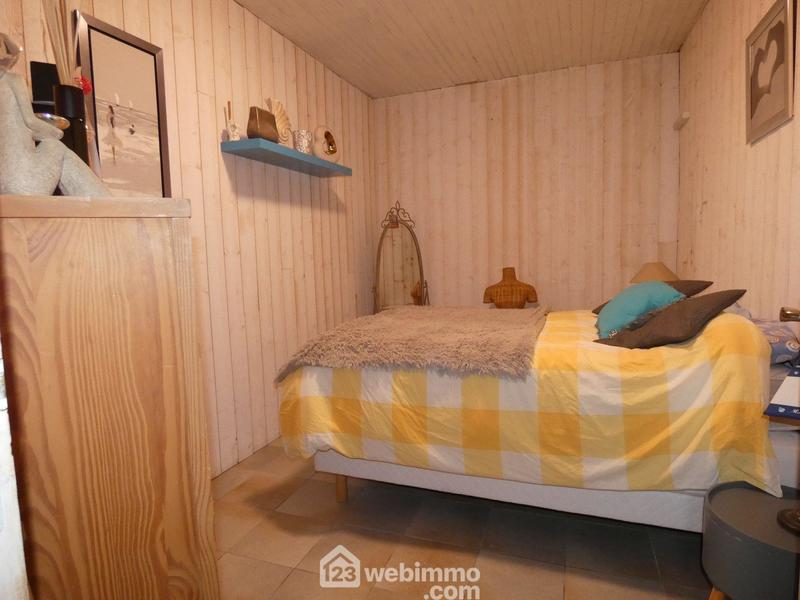 Maison - 233 m² - 9 pièces