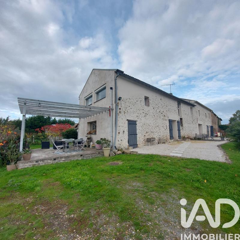 Maison - 236 m² - 10 pièces