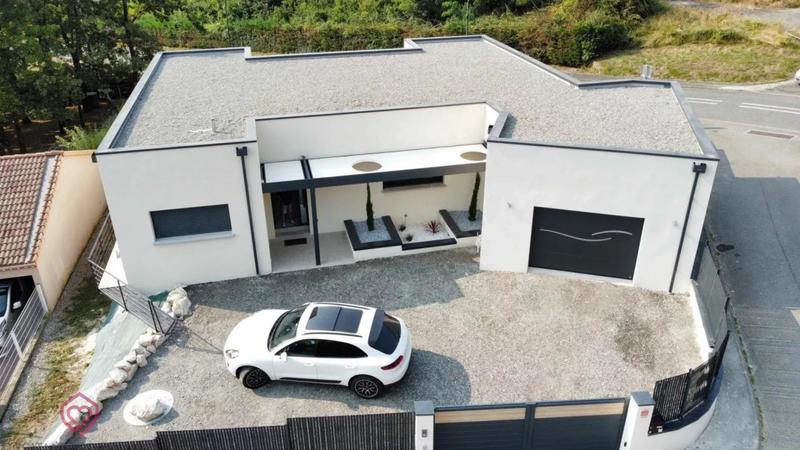 Villa - 150 m² - 6 pièces