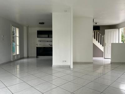 Maison - 142 m² - 5 pièces