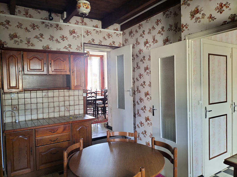 Maison - 215 m² - 10 pièces