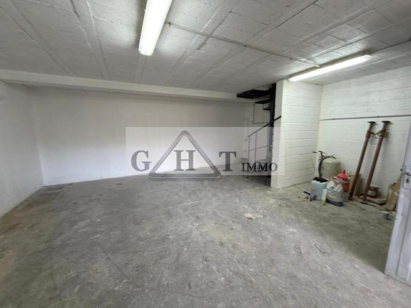 Entrepôt - 170 m²