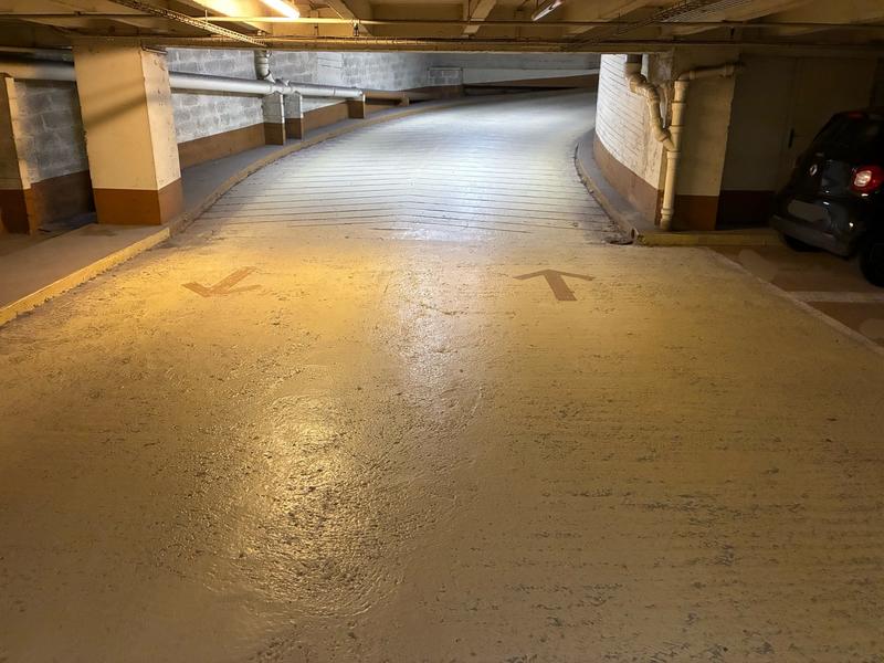 Parking / Garage - 11 m²