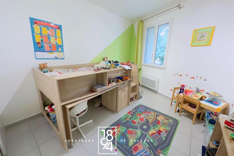 Appartement - 95 m² - 4 pièces