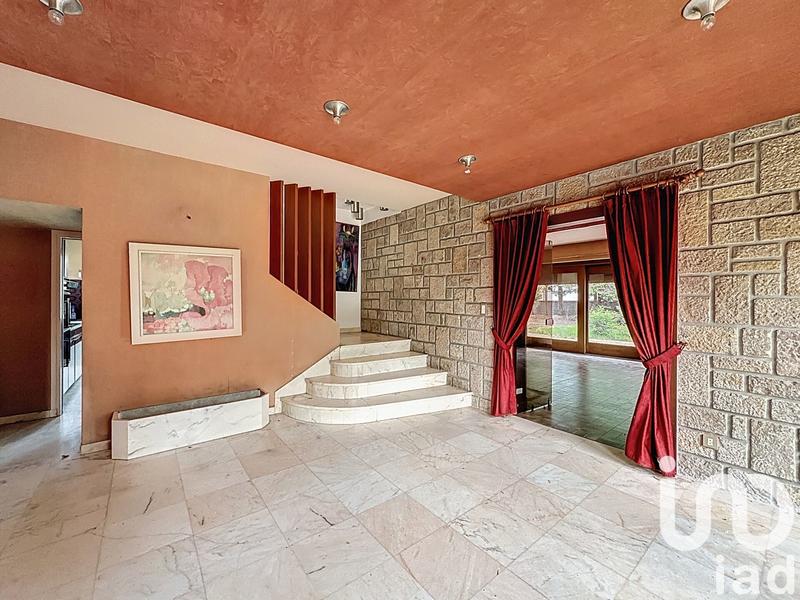 Maison - 272 m² - 11 pièces