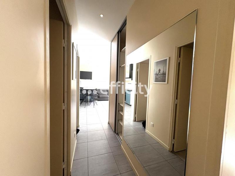 Appartement - 80 m² - 4 pièces