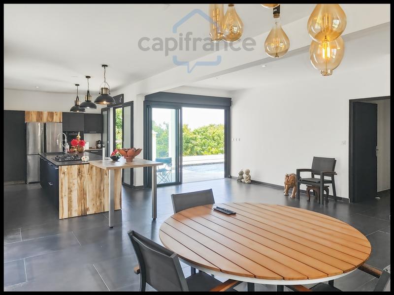Maison - 148 m² - 6 pièces