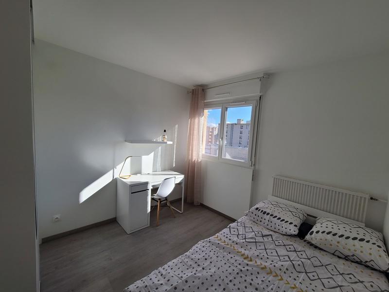 Appartement - 82 m² - 5 pièces