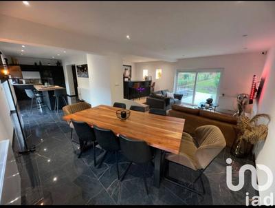 Maison - 135 m² - 5 pièces