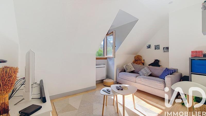 Maison - 122 m² - 8 pièces