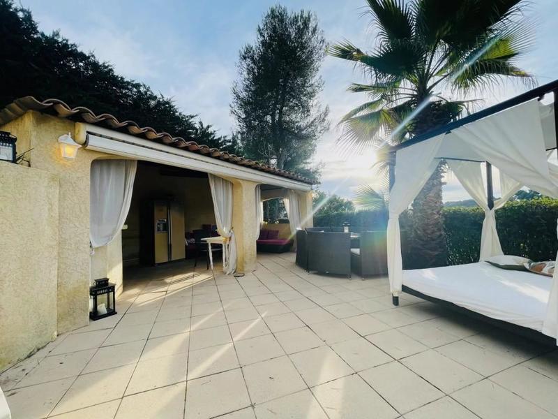 Villa - 179 m² - 5 pièces