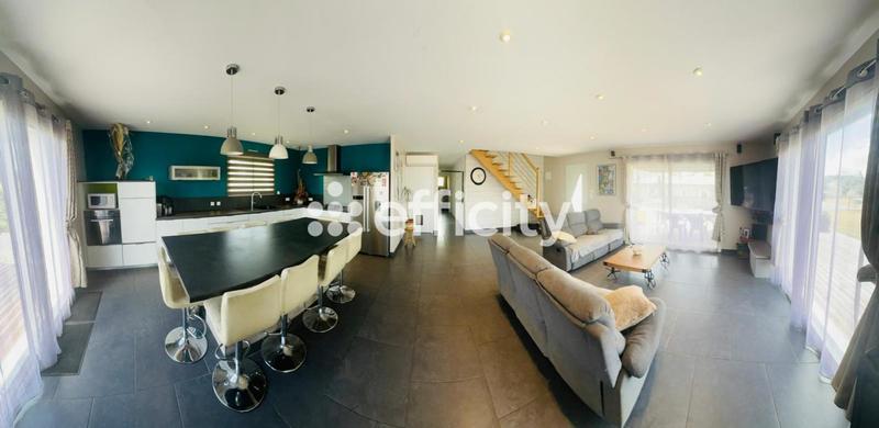 Maison - 138 m² - 6 pièces