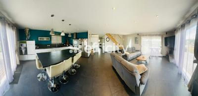 Maison - 138 m² - 6 pièces