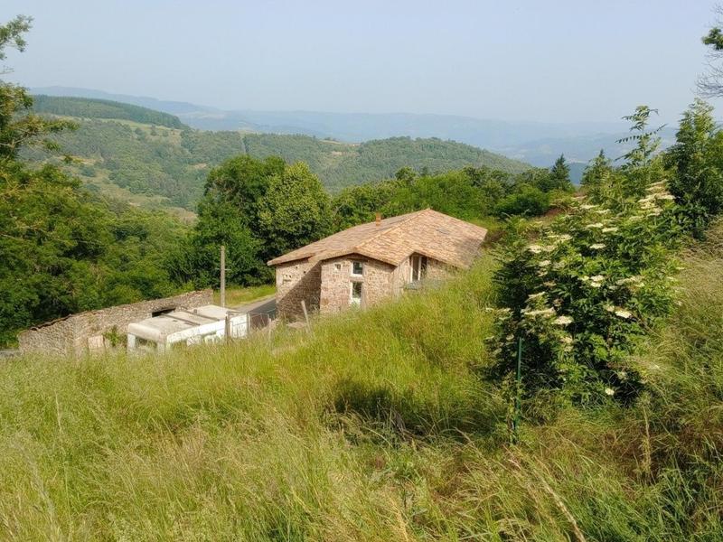 Maison - 340 m² - 5 pièces