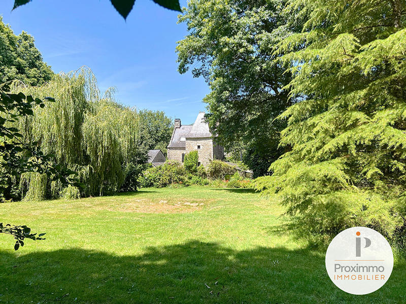 Maison - 269 m² - 10 pièces