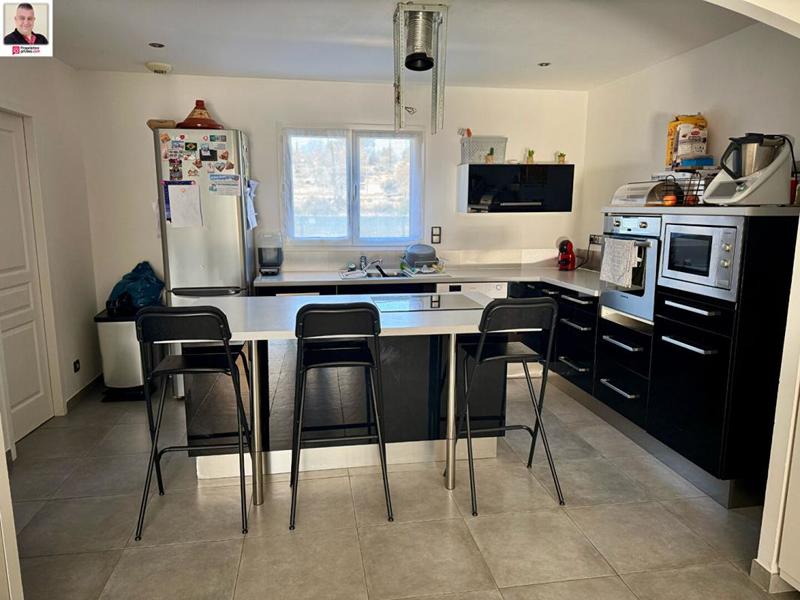 Villa - 204 m² - 8 pièces