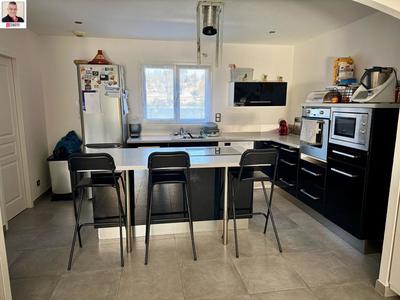 Villa - 204 m² - 8 pièces