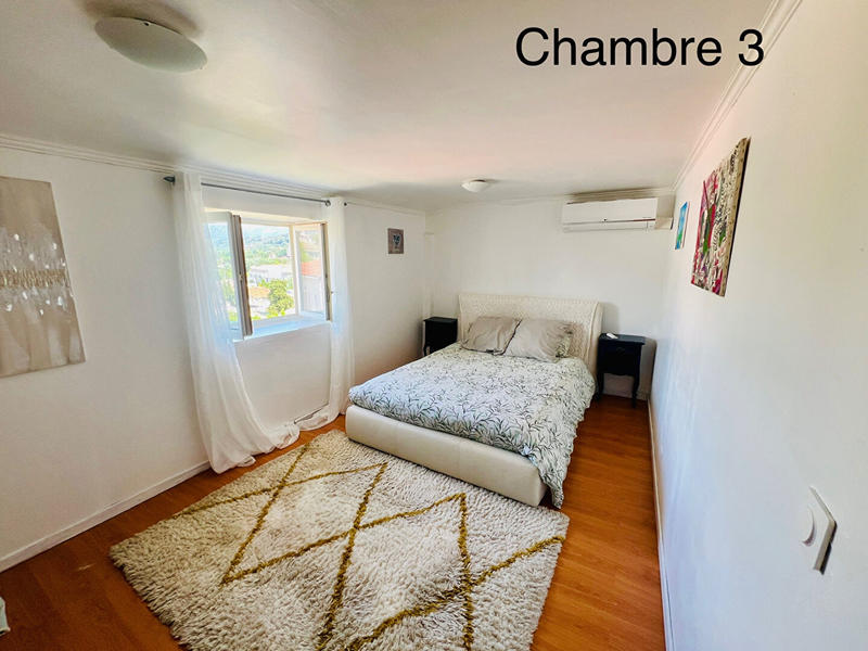 Maison - 193 m² - 9 pièces