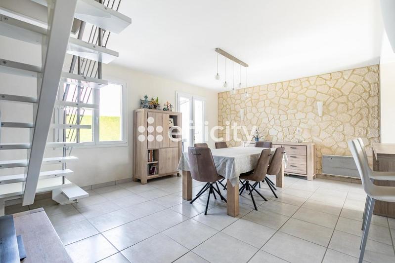 Pavillon - 133 m² - 7 pièces