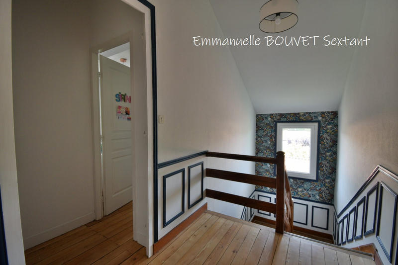 Maison - 209 m² - 9 pièces