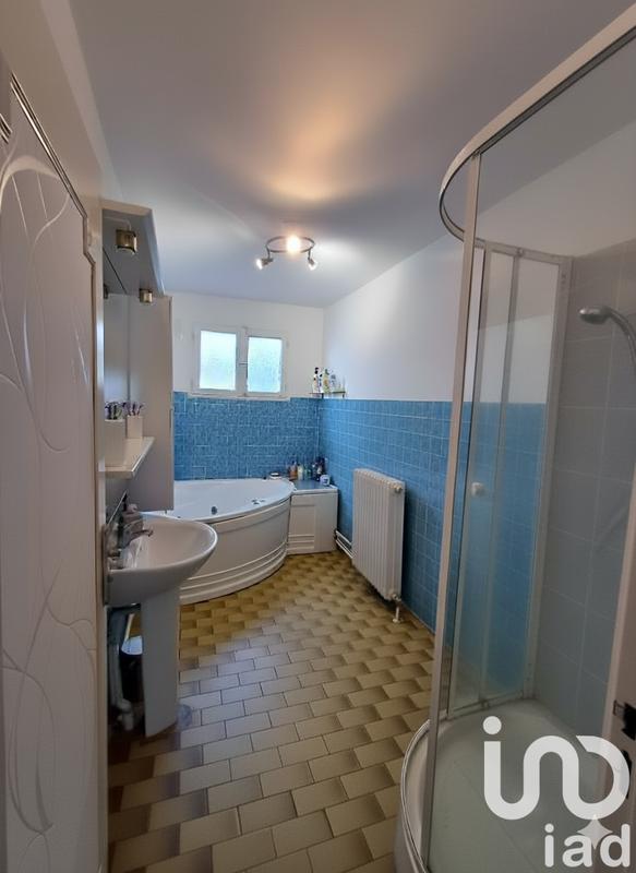 Maison - 229 m² - 10 pièces