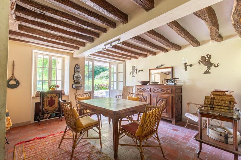 Maison - 230 m² - 8 pièces