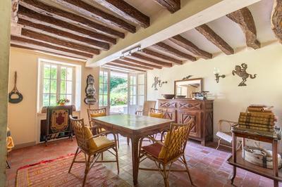 Maison - 230 m² - 8 pièces