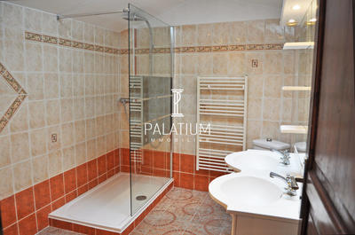 Appartement - 90 m² - 4 pièces