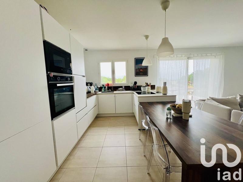 Maison - 92 m² - 4 pièces