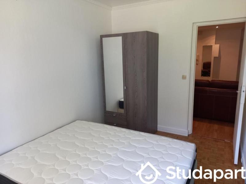 Chambre - 12 m² - 1 pièce