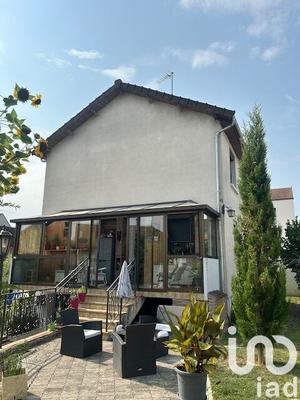 Maison de ville - 102 m² - 5 pièces